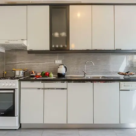 Esther Lejlighed Pula