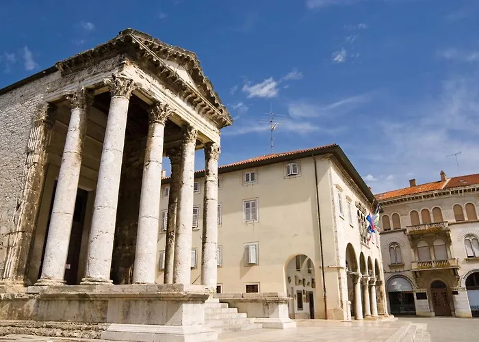 Διαμέρισμα Esther *