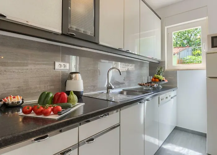 Διαμέρισμα Esther