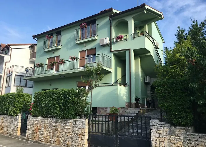 Διαμέρισμα Esther Πούλα